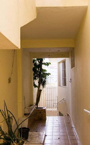 Casa à venda com 216m², 3 quartos e 3 vagasEntrada/ Quintal
