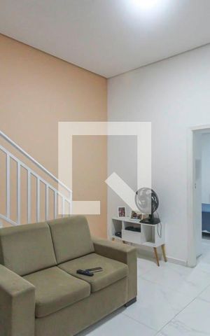 Casa à venda com 100m², 3 quartos e 1 vaga Casa à venda com 100m², 3 quartos e 1 vagaSala