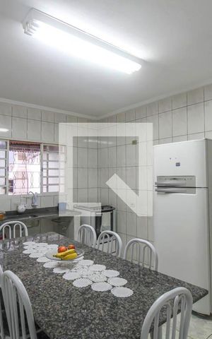 Casa à venda com 100m², 3 quartos e 1 vaga Casa à venda com 100m², 3 quartos e 1 vagaCozinha