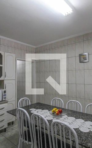 Casa à venda com 100m², 3 quartos e 1 vaga Casa à venda com 100m², 3 quartos e 1 vagaCozinha
