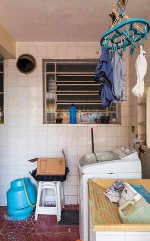 Casa à venda com 135m², 3 quartos e 1 vagaÁrea de Serviço