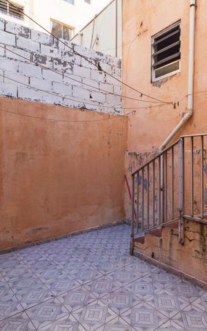 Casa à venda com 135m², 3 quartos e 1 vagaQuintal dos fundos