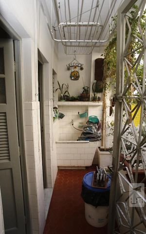 Casa à venda com 400m², 8 quartos e 1 vagaÁrea de Serviço