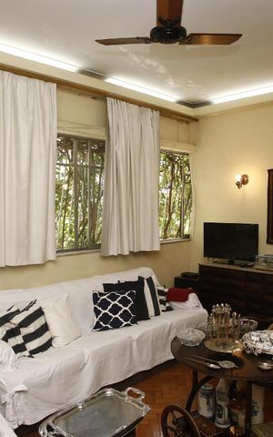Casa à venda com 400m², 8 quartos e 1 vagaSala de Estar