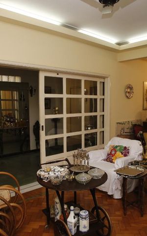 Casa à venda com 400m², 8 quartos e 1 vagaSala de Estar