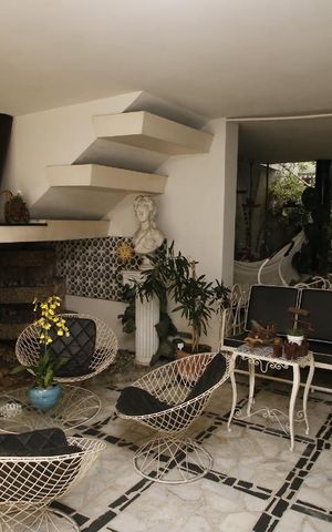 Casa à venda com 400m², 8 quartos e 1 vagaEntrada
