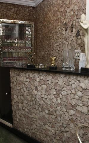Casa à venda com 400m², 8 quartos e 1 vagaBar