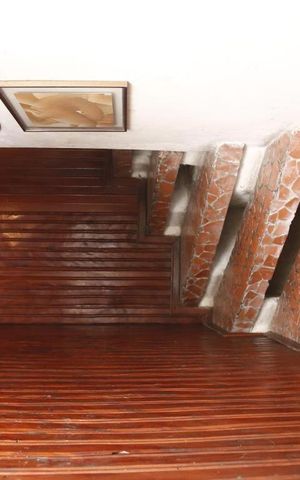 Casa à venda com 400m², 8 quartos e 1 vagaEscada