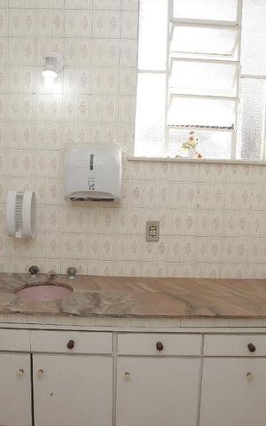 Casa à venda com 250m², 5 quartos e 1 vagaBanheiro 2