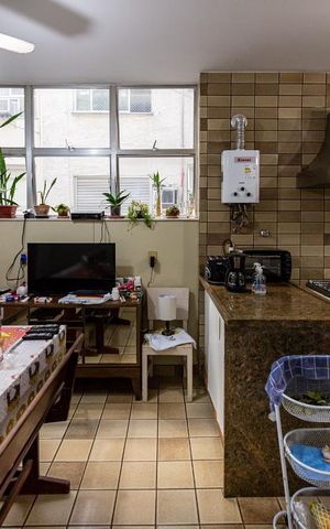 Apartamento à venda com 300m², 4 quartos e 1 vaga Apartamento à venda com 300m², 4 quartos e 1 vagaCozinha