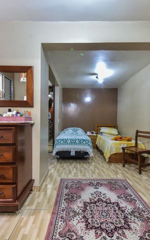 Casa à venda com 156m², 5 quartos e 2 vagas Casa à venda com 156m², 5 quartos e 2 vagasSuíte - Casa 2