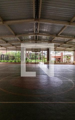 Apartamento à venda com 168m², 4 quartos e 3 vagas Apartamento à venda com 168m², 4 quartos e 3 vagasÁrea comum - Quadra Esportiva