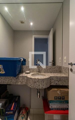 Apartamento à venda com 168m², 4 quartos e 3 vagas Apartamento à venda com 168m², 4 quartos e 3 vagasLavabo