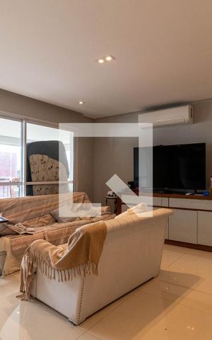 Apartamento à venda com 168m², 4 quartos e 3 vagas Apartamento à venda com 168m², 4 quartos e 3 vagasSala