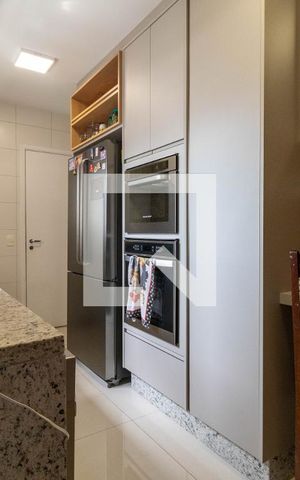 Apartamento à venda com 168m², 4 quartos e 3 vagas Apartamento à venda com 168m², 4 quartos e 3 vagasCozinha