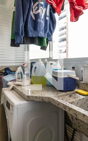 Apartamento à venda com 168m², 4 quartos e 3 vagas Apartamento à venda com 168m², 4 quartos e 3 vagasÁrea de Serviço