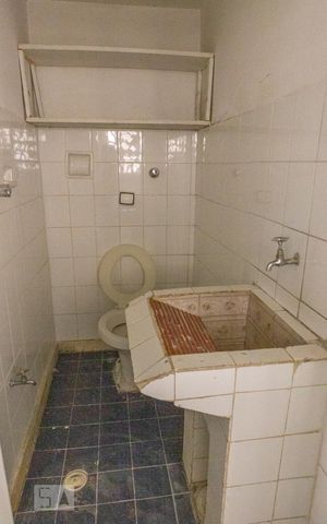 Apartamento à venda com 100m², 3 quartos e 1 vaga Apartamento à venda com 100m², 3 quartos e 1 vagaBanheiro de Serviço / Tanque