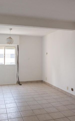 Apartamento à venda com 100m², 3 quartos e 1 vaga Apartamento à venda com 100m², 3 quartos e 1 vagaSala