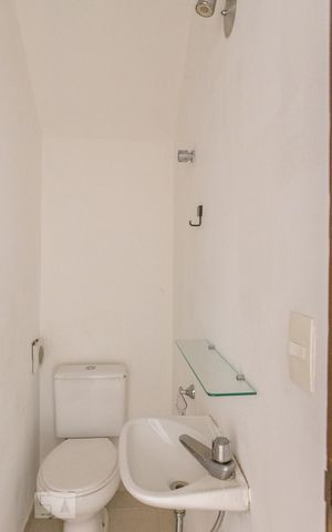 Casa de condomínio para alugar com 120m², 3 quartos e 2 vagas Casa de condomínio para alugar com 120m², 3 quartos e 2 vagasLavabo