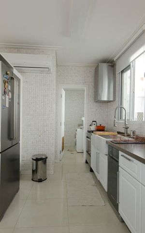 Apartamento para alugar com 220m², 3 quartos e 2 vagasCozinha