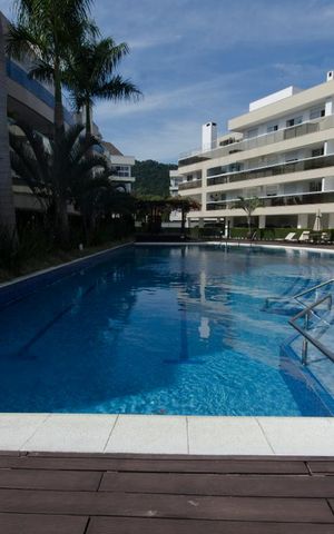 Apartamento para alugar com 220m², 3 quartos e 2 vagasPiscina