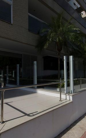 Apartamento para alugar com 220m², 3 quartos e 2 vagasFachada