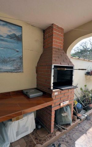 Casa à venda com 150m², 4 quartos e 2 vagasChurrasqueira