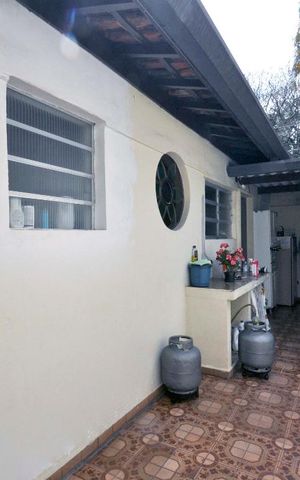 Casa à venda com 150m², 4 quartos e 2 vagasQuintal Fundos