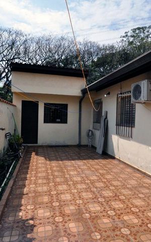 Casa à venda com 150m², 4 quartos e 2 vagasQuintal