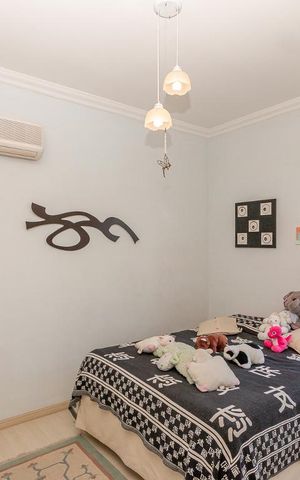 Casa de condomínio à venda com 355m², 4 quartos e 3 vagas Casa de condomínio à venda com 355m², 4 quartos e 3 vagasSuite 3