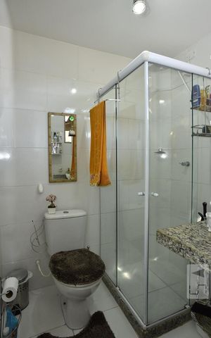 Casa de condomínio para alugar com 180m², 2 quartos e 2 vagasBanheiro da Suíte 2