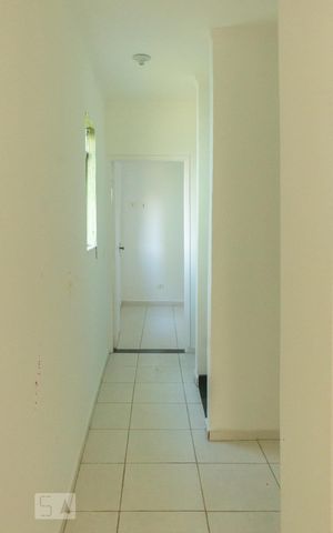 Casa de condomínio à venda com 113m², 3 quartos e 2 vagasCorredor