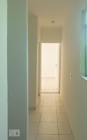 Casa de condomínio à venda com 113m², 3 quartos e 2 vagasCorredor