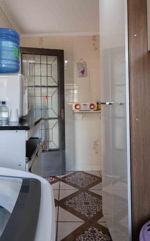 Casa à venda com 500m², 5 quartos e 9 vagas Casa à venda com 500m², 5 quartos e 9 vagasÁrea de Serviço (Casa 1)