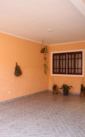 Casa à venda com 128m², 3 quartos e 4 vagasGaragem
