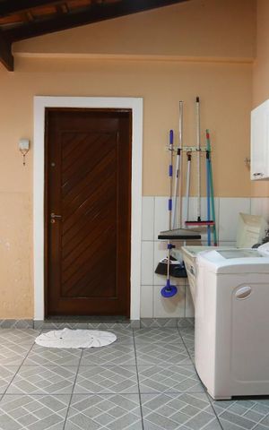 Casa à venda com 128m², 3 quartos e 4 vagasChurrasqueira e Área de Serviço
