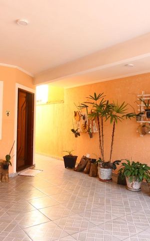 Casa à venda com 128m², 3 quartos e 4 vagasGaragem