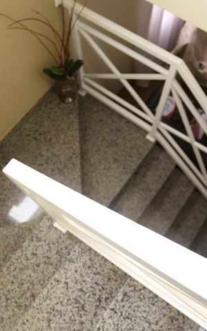 Casa à venda com 128m², 3 quartos e 4 vagasEscadas