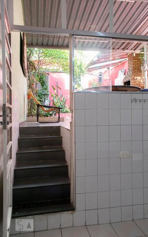 Casa à venda com 170m², 3 quartos e 2 vagas Casa à venda com 170m², 3 quartos e 2 vagasÁREA DE SERVIÇO