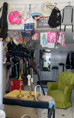Casa à venda com 170m², 3 quartos e 2 vagas Casa à venda com 170m², 3 quartos e 2 vagasLOJA PISO INFERIOR