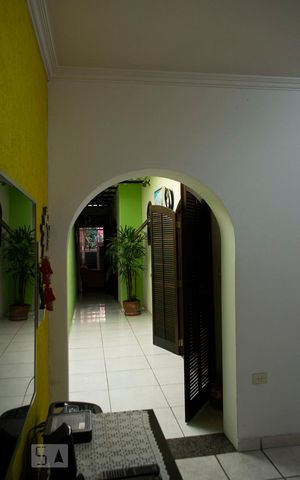 Casa à venda com 170m², 3 quartos e 2 vagas Casa à venda com 170m², 3 quartos e 2 vagasSALA