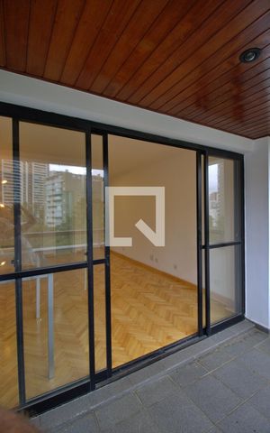 Apartamento à venda com 68m², 2 quartos e 2 vagas Apartamento à venda com 68m², 2 quartos e 2 vagasVaranda