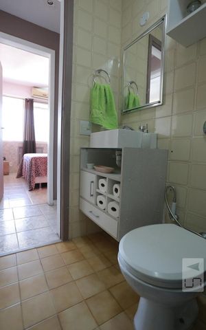 Apartamento à venda com 98m², 2 quartos e 2 vagasBanheiro Social