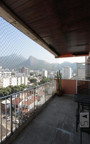 Apartamento à venda com 98m², 2 quartos e 2 vagasVaranda da Sala