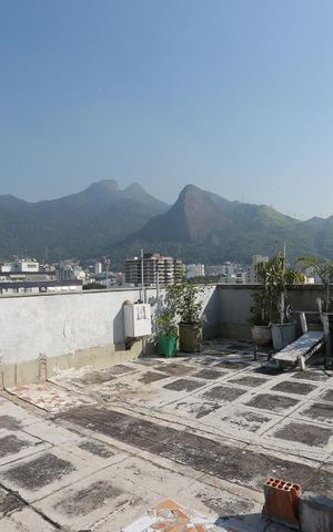 Apartamento à venda com 98m², 2 quartos e 2 vagasTerraço