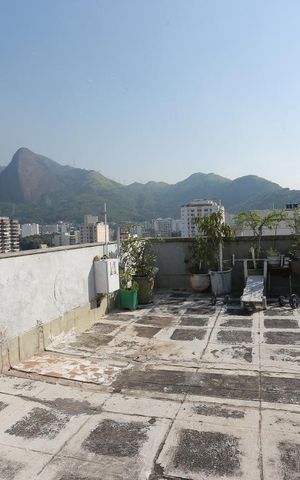 Apartamento à venda com 98m², 2 quartos e 2 vagasTerraço