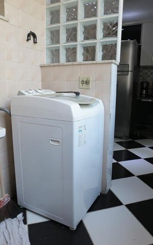 Apartamento à venda com 98m², 2 quartos e 2 vagasÁrea de Serviço