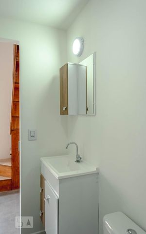 Studio para alugar com 26m², 1 quarto e sem vaga Studio para alugar com 26m², 1 quarto e sem vagaBanheiro