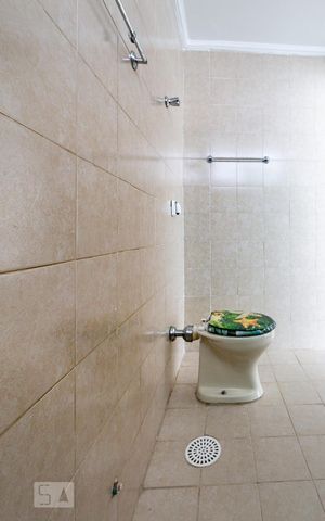 Studio para alugar com 50m², 1 quarto e sem vaga Studio para alugar com 50m², 1 quarto e sem vagaBanheiro