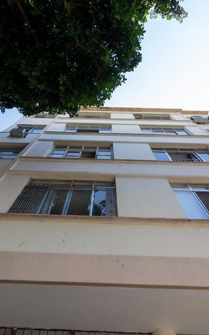 Apartamento à venda com 95m², 2 quartos e sem vaga Apartamento à venda com 95m², 2 quartos e sem vagaFachada